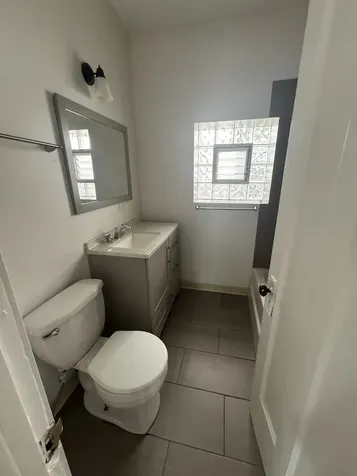 3008 West Cullom Avenue Chicago IL 60618