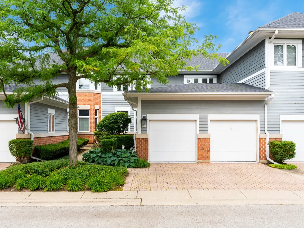 17 Mashie Court Woodridge IL 60517