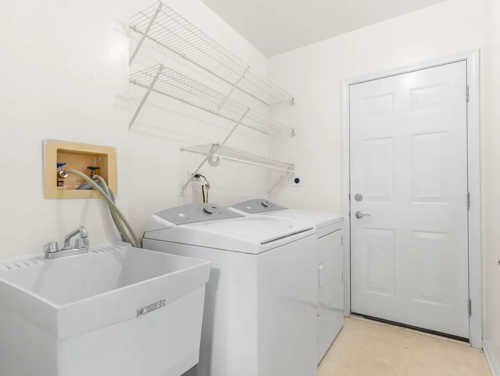 17 Mashie Court Woodridge IL 60517