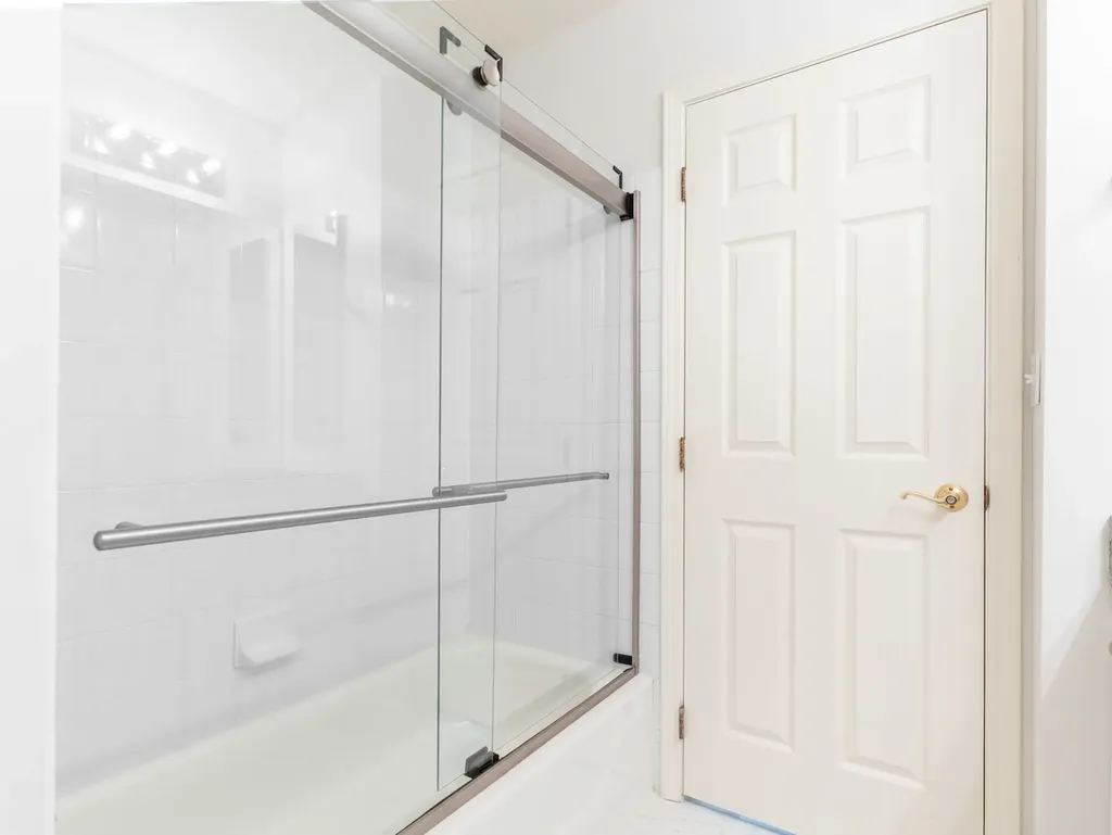 17 Mashie Court Woodridge IL 60517