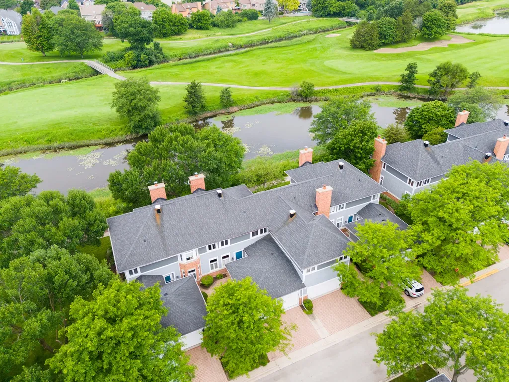 17 Mashie Court Woodridge IL 60517
