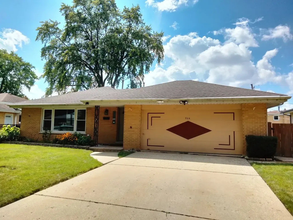 904 South Edward Street Mount Prospect IL 60056
