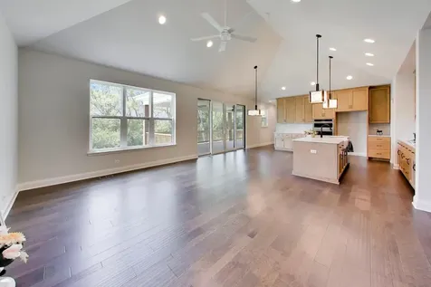 495 Cora Lane St. Charles IL 60174