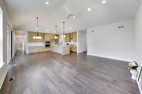 495 Cora Lane St. Charles IL 60174