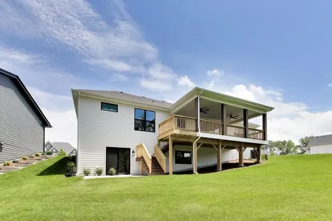495 Cora Lane St. Charles IL 60174