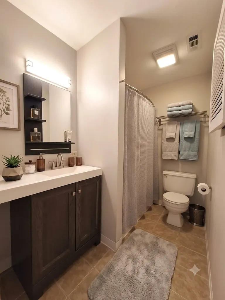 1482 Stonebridge Circle Wheaton IL 60189