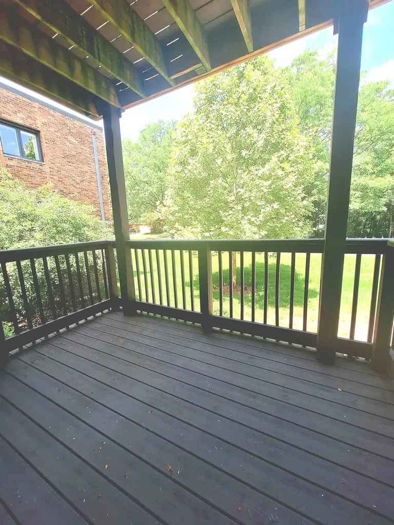 1482 Stonebridge Circle Wheaton IL 60189