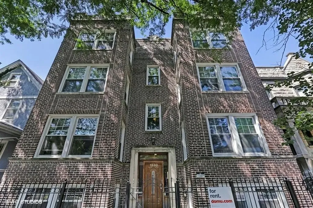 1330 West Argyle Street Chicago IL 60640