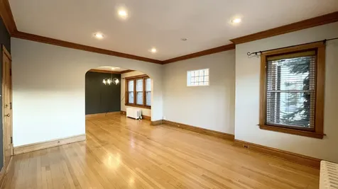 4943 North Marmora Avenue Chicago IL 60630