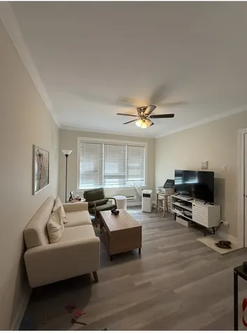 837.5 West Cornelia Avenue Chicago IL 60657