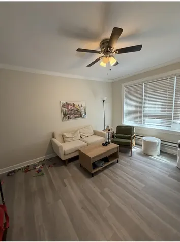 837.5 West Cornelia Avenue Chicago IL 60657