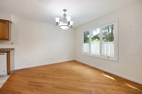 1153 South Linneman Road Mount Prospect IL 60056