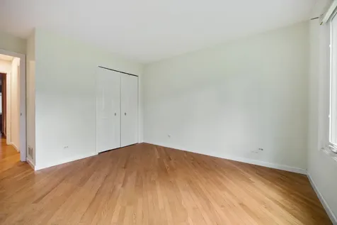1153 South Linneman Road Mount Prospect IL 60056