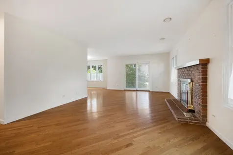 1153 South Linneman Road Mount Prospect IL 60056