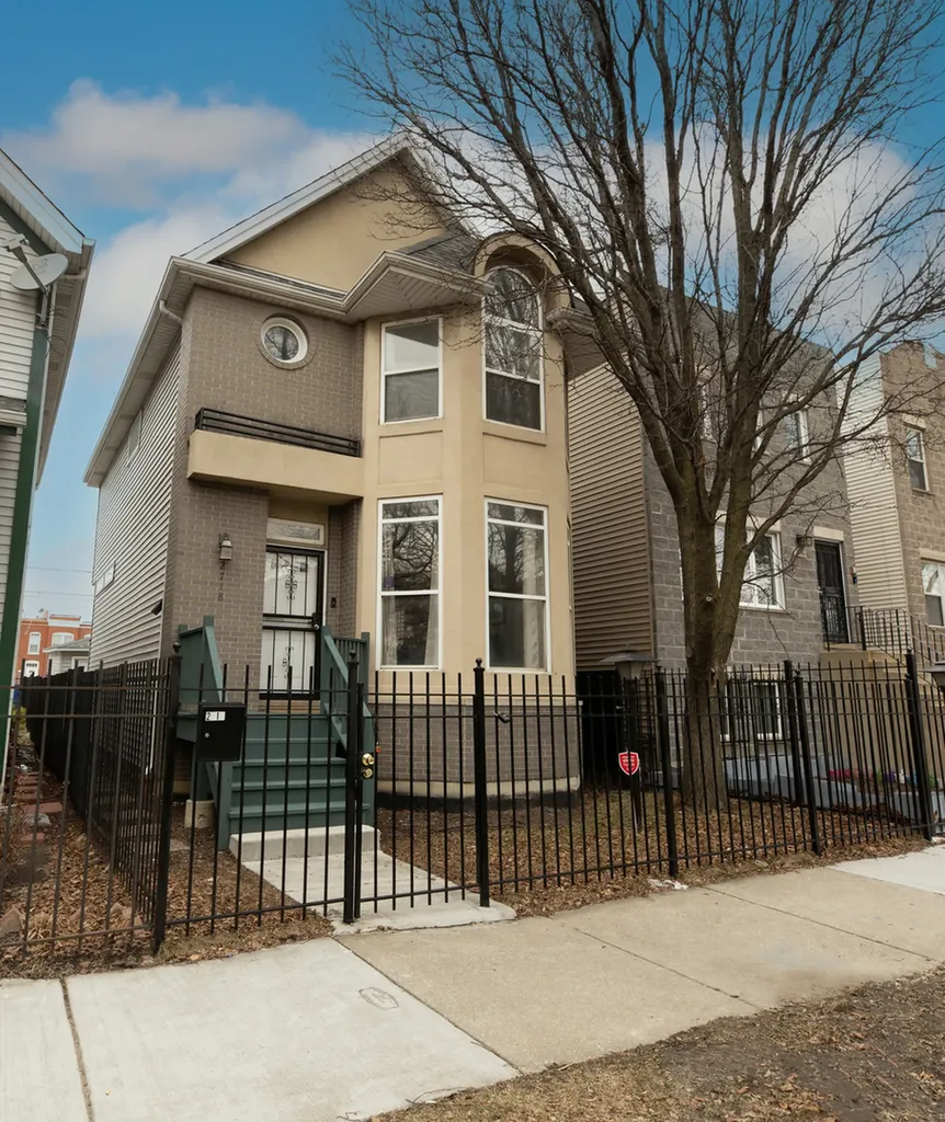 2718 West Washington Boulevard Chicago IL 60612