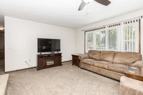 127 West 1st Street Minonk IL 61760
