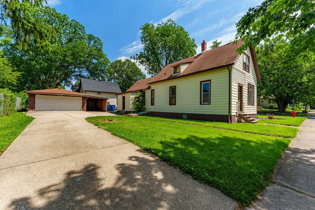 1938 Grove Street Blue Island IL 60406