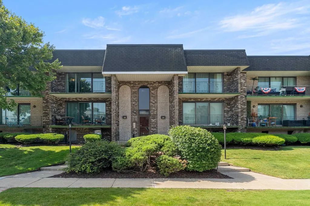 9122 South Pulaski Road Oak Lawn IL 60453