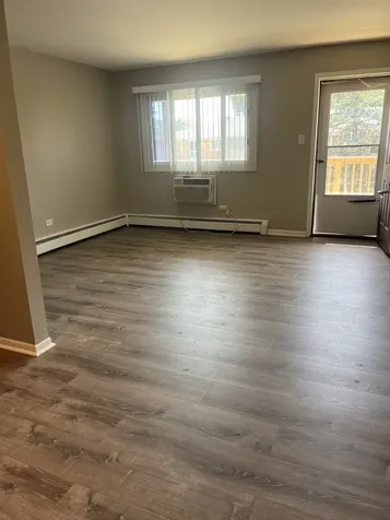 8244 West 87th Street Hickory Hills IL 60457