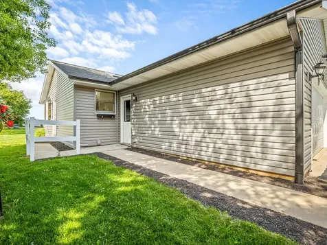 207 Tamarack Hollow Street Poplar Grove IL 61065