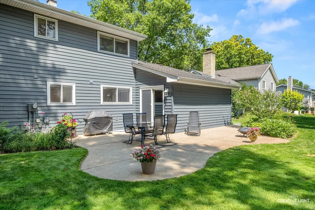 1736 Clyde Drive Naperville IL 60565