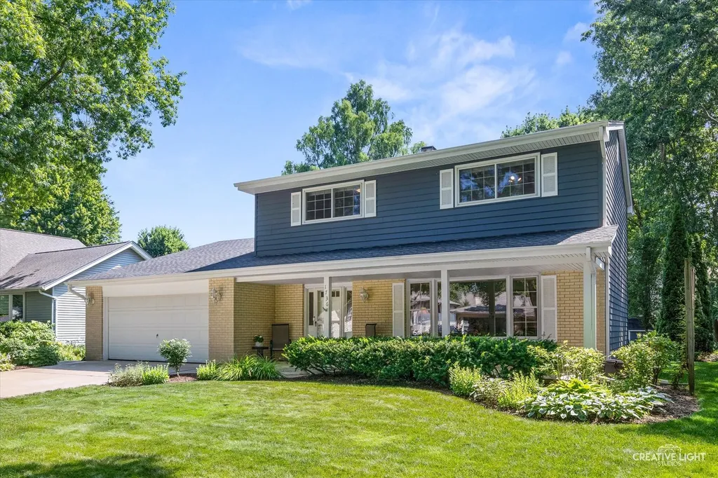 1736 Clyde Drive Naperville IL 60565