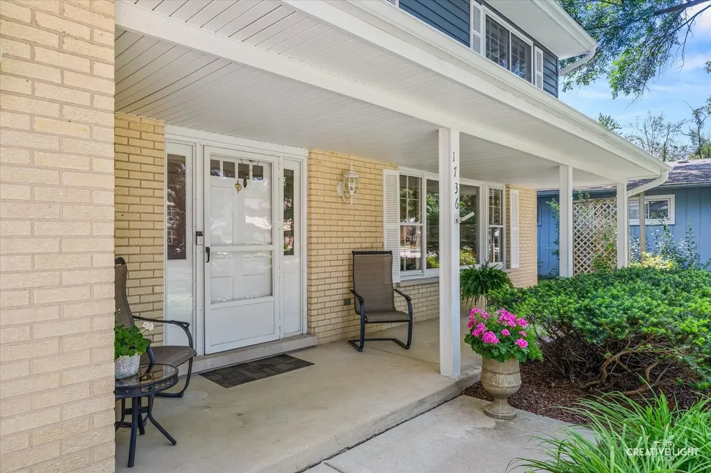 1736 Clyde Drive Naperville IL 60565