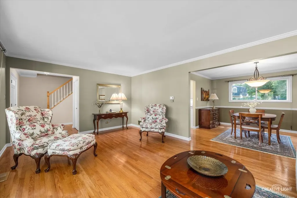 1736 Clyde Drive Naperville IL 60565