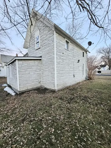 706 West 2nd Street Rock Falls IL 61071