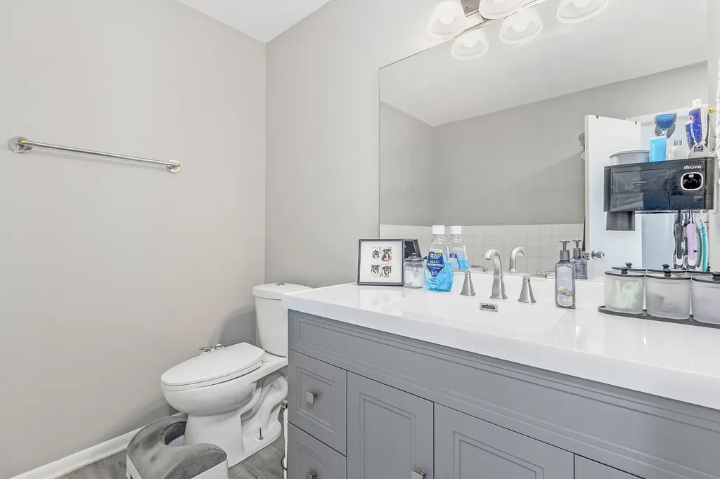 272 Park Ridge Lane Aurora IL 60504