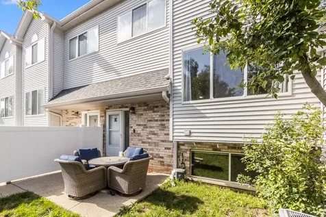 272 Park Ridge Lane Aurora IL 60504
