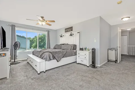 272 Park Ridge Lane Aurora IL 60504