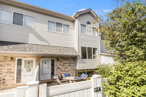 272 Park Ridge Lane Aurora IL 60504