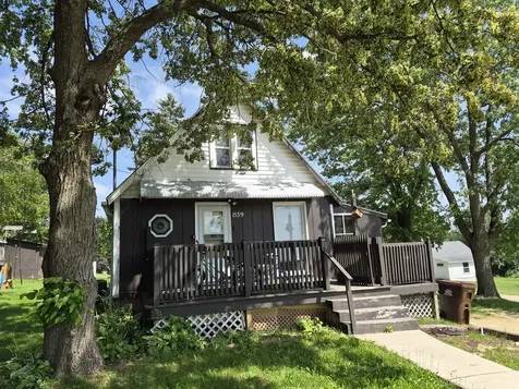 1539 South Bidwell Avenue S Freeport IL 61032