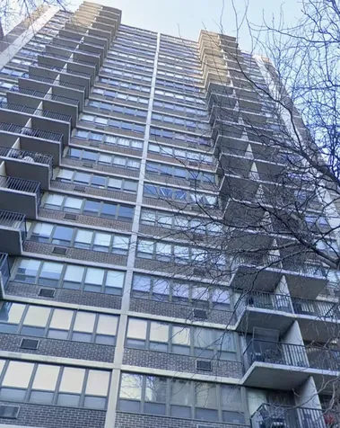 2740 North Pine Grove Avenue Chicago IL 60614