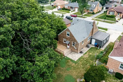 18524 Gladville Avenue Homewood IL 60430
