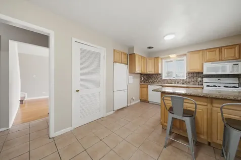 8404 45TH Street Lyons IL 60534
