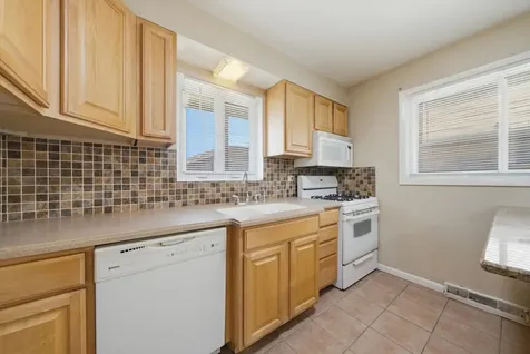 8404 45TH Street Lyons IL 60534