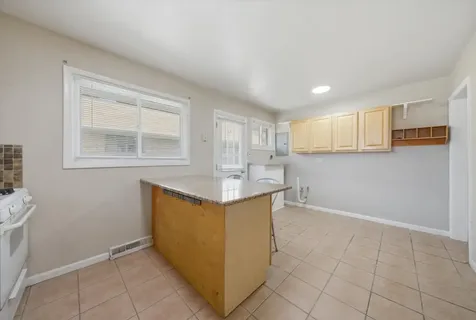 8404 45TH Street Lyons IL 60534