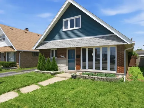 8404 45TH Street Lyons IL 60534