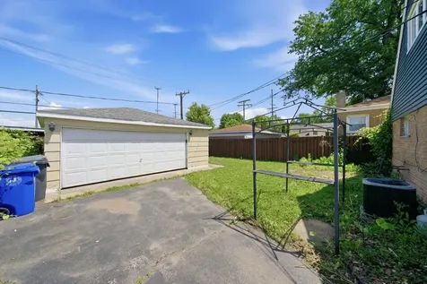 8404 45TH Street Lyons IL 60534