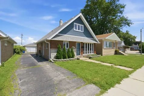 8404 45TH Street Lyons IL 60534