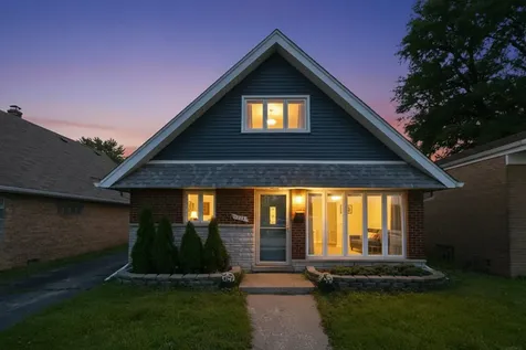 8404 45TH Street Lyons IL 60534