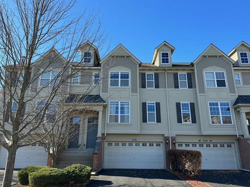 3376 Bradbury Circle Aurora IL 60504