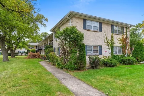 1725 Howard Avenue W Des Plaines IL 60018