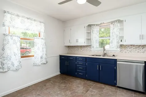 1016 Luther Avenue Rockford IL 61107