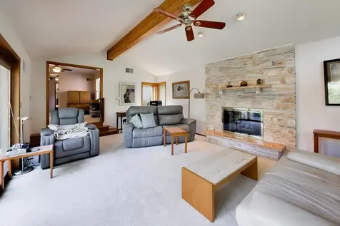 103 Cottonwood Road Northbrook IL 60062