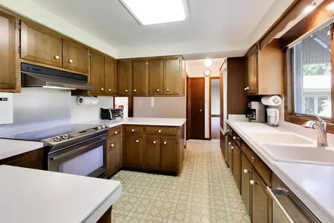 103 Cottonwood Road Northbrook IL 60062