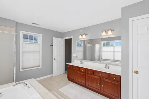 1311 Bison Lane Hoffman Estates IL 60192