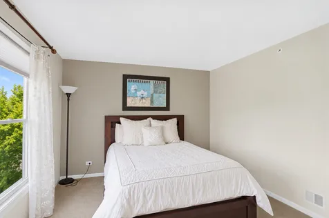 1311 Bison Lane Hoffman Estates IL 60192